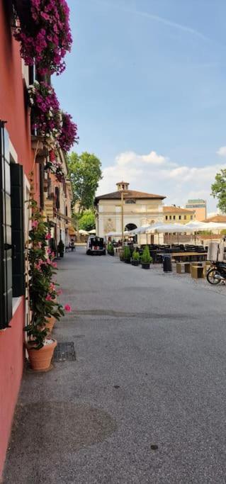 Storico Alloggio Fronte Piazza In Borgo Portello بادوفا المظهر الخارجي الصورة